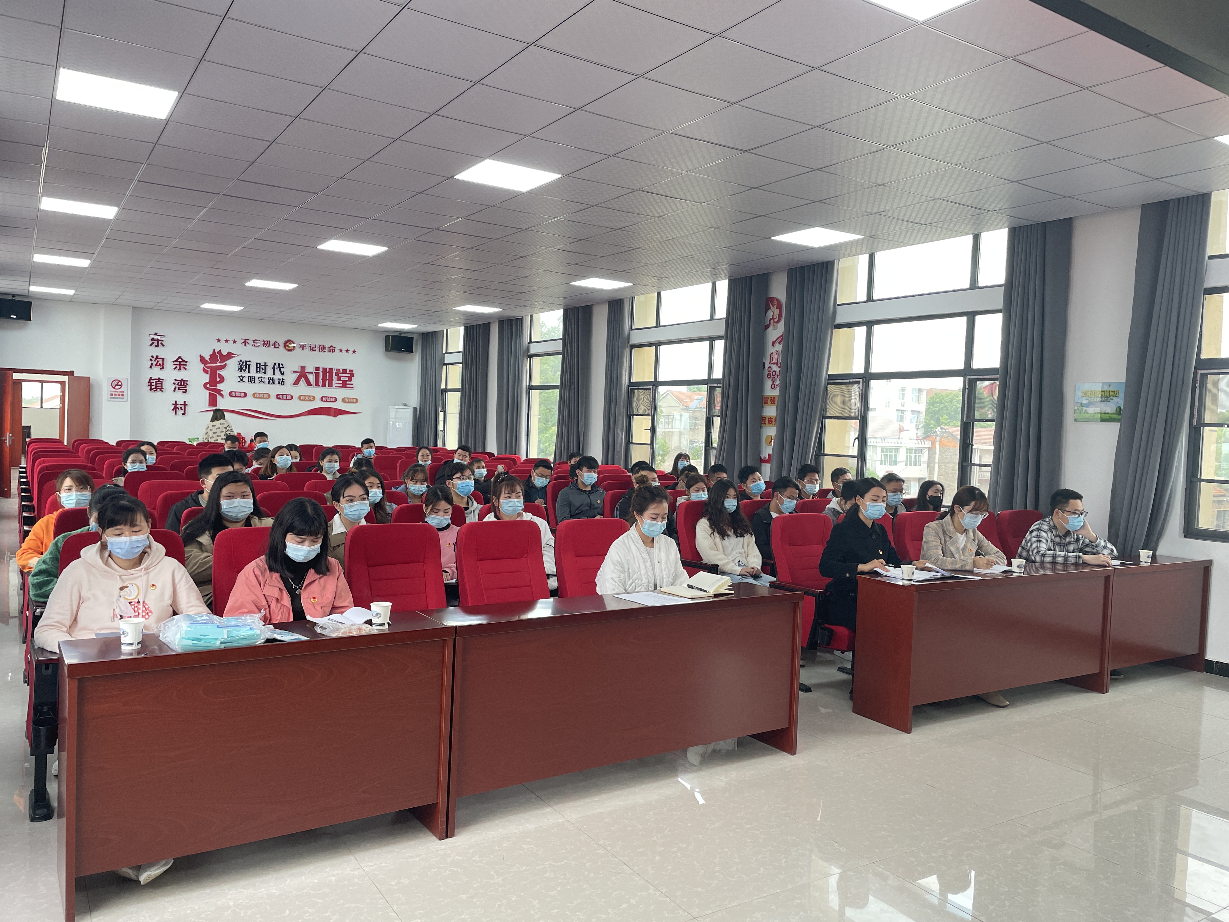 图片2.jpg 图片2.jpg